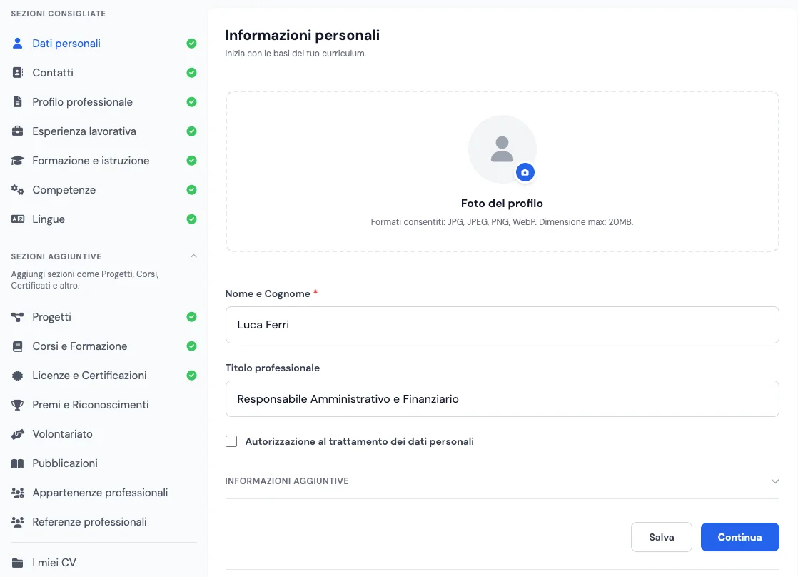 Sezioni Dati personali, Contatti e Profilo professionale nel creatore di curriculum online