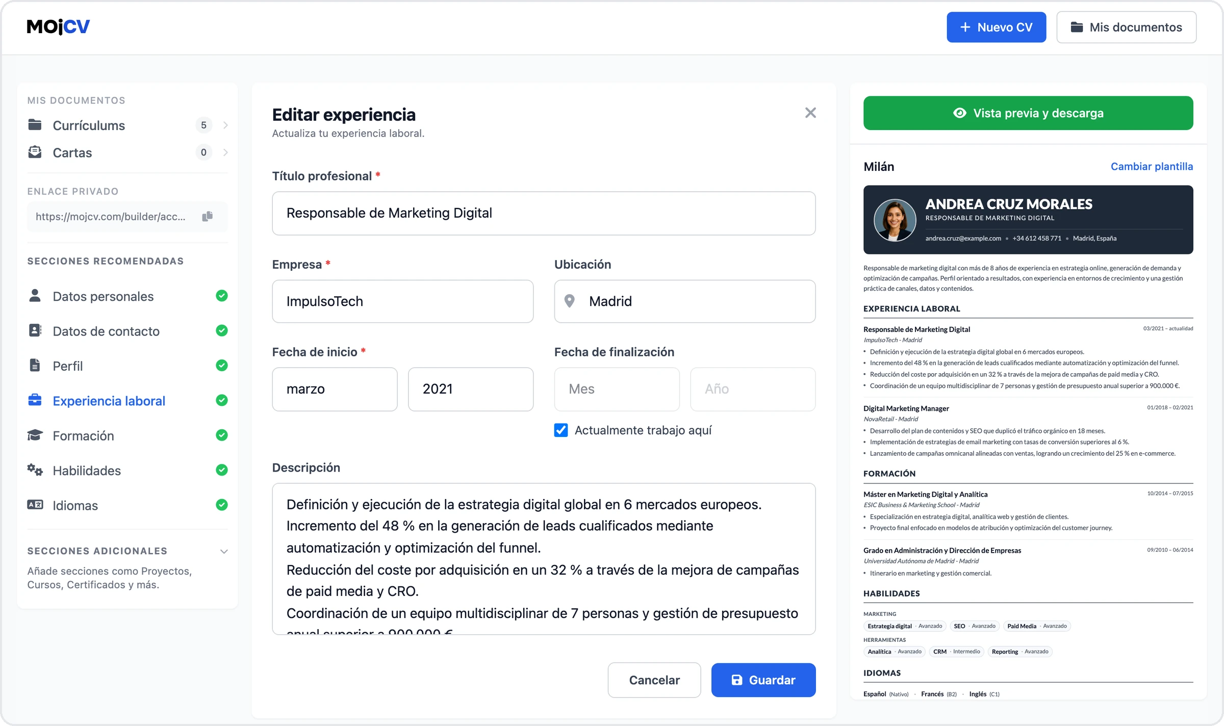 El formulario Editar experiencia de MojCV con la vista previa del currículum al lado, con la experiencia laboral de Andrea Cruz Morales
