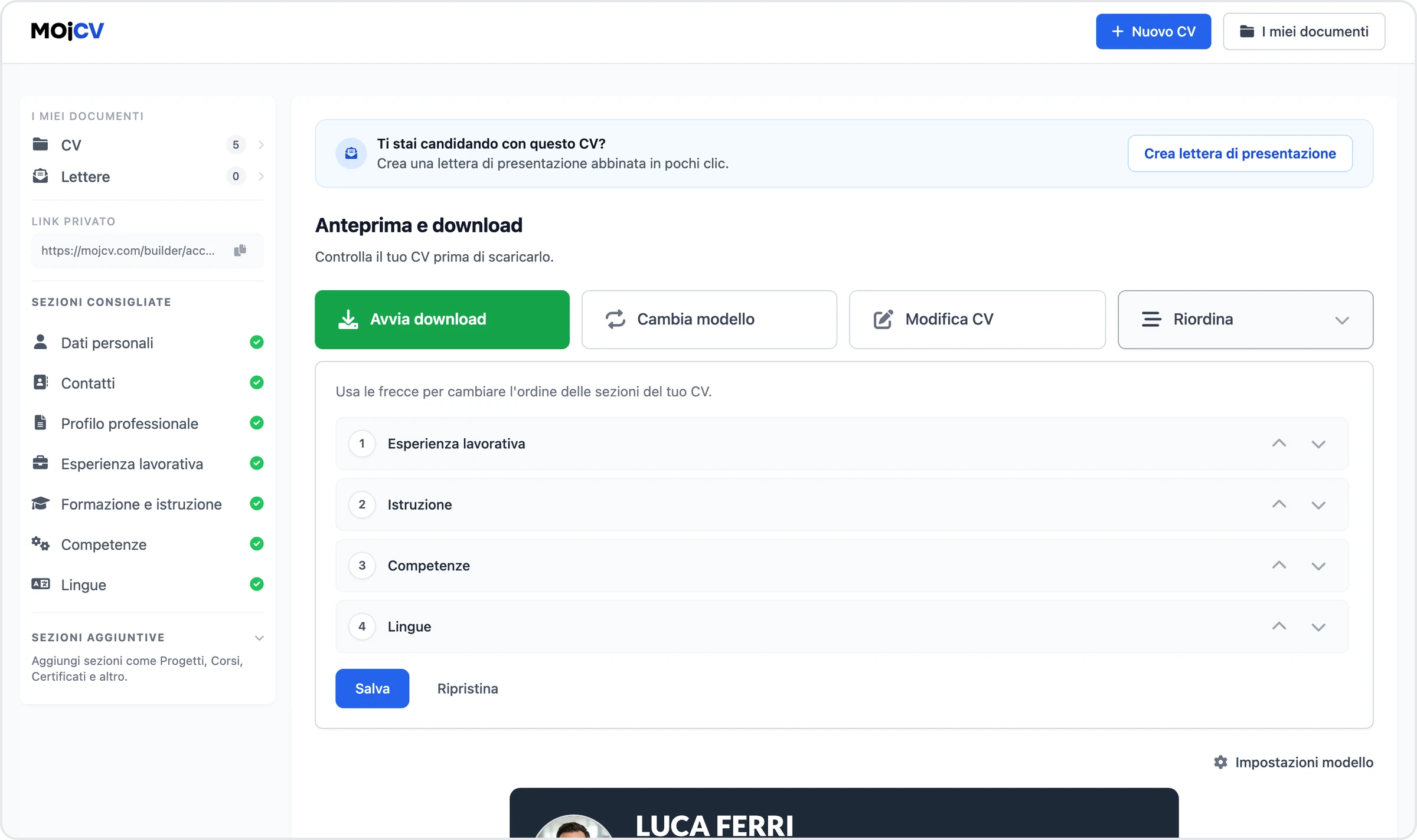 La schermata Anteprima e download di MojCV con il pannello Riordina aperto, con Esperienza lavorativa, Istruzione, Competenze e Lingue