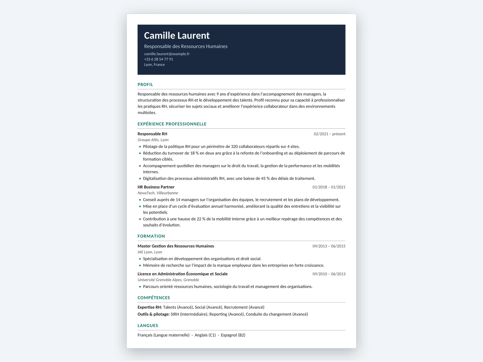 Le fichier Word téléchargé : un CV d'une page avec des titres, des dates et des listes à puces